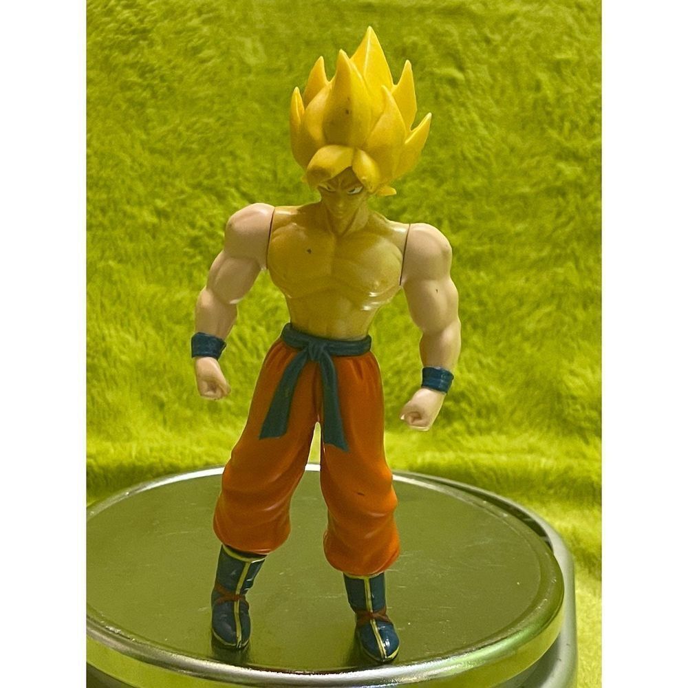 Dragon Ball Z Saiyan Goku figure